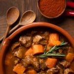 Gulasch húngaro tradicional: receta fácil con sabor auténtico