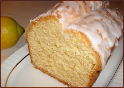 Bizcocho al limón: el postre esponjoso y fresco que no te puedes perder