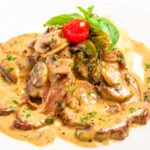 Escalope a la cazadora: una receta irresistible para un plato sabroso y fácil de preparar