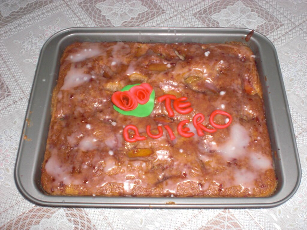 Bizcocho de ciruelas con mensaje