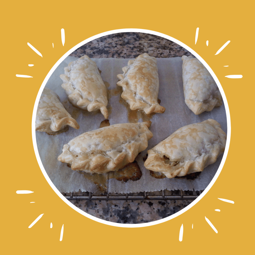 Empanadas de pollo y verduras: receta fácil, crujiente y deliciosa