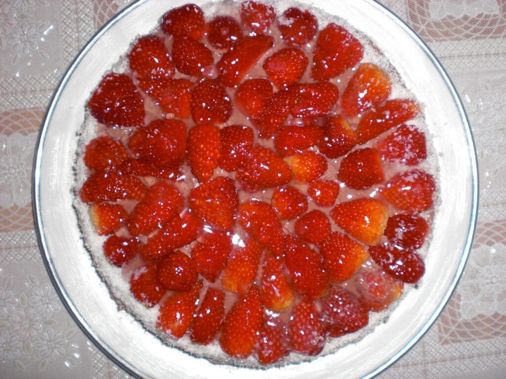 Tarta de fresa casera: receta fácil, esponjosa y llena de sabor